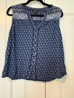Lucky Brand Navy & Light Blue Sleeveless Printed Button-Front Top